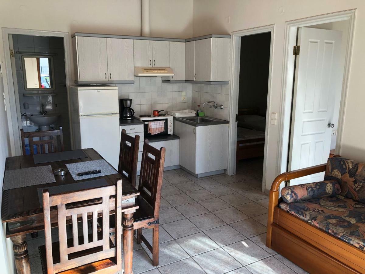 Mythos Suites-Dionysos Apartment Methoni  Bagian luar foto