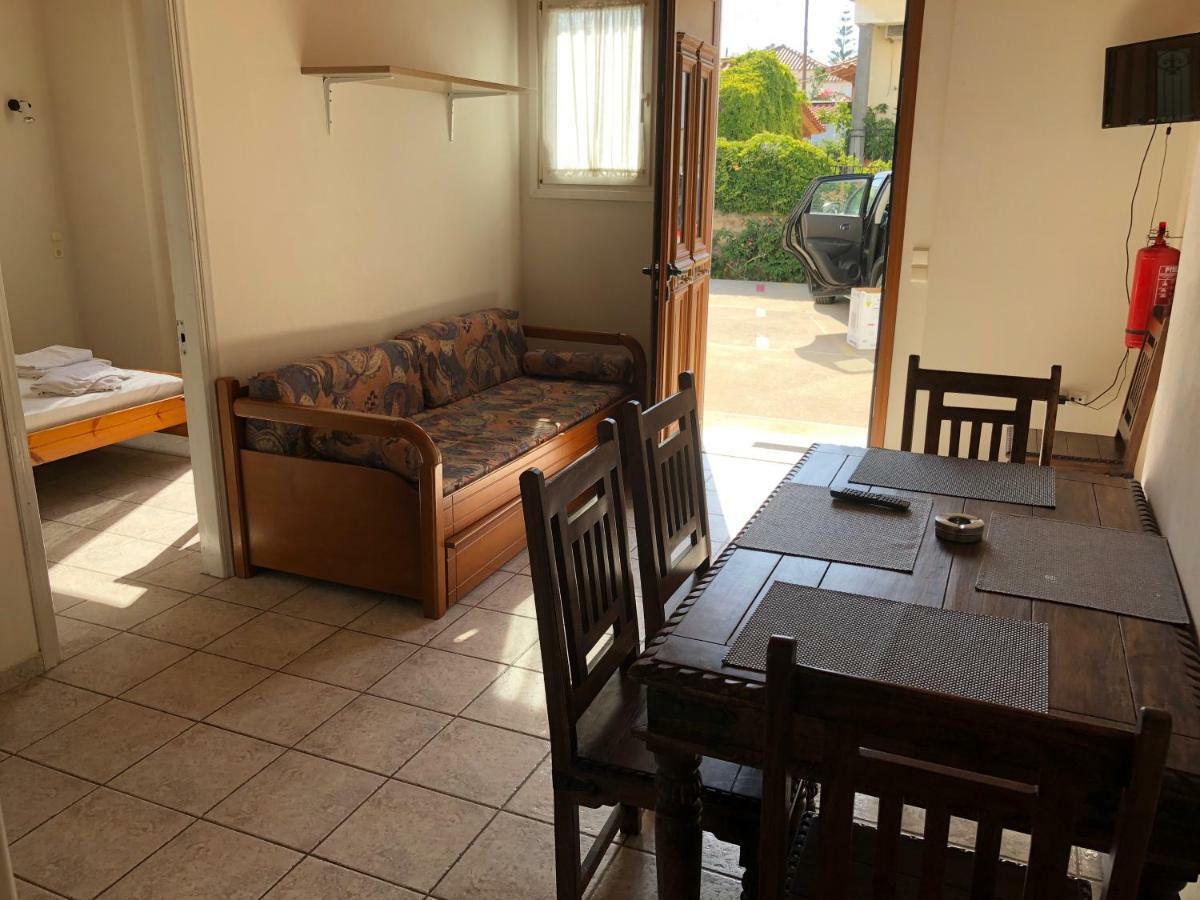 Mythos Suites-Dionysos Apartment Methoni  Bagian luar foto
